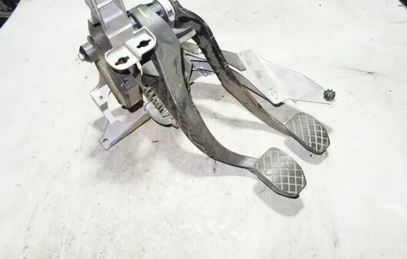 Audi A4 S4 B7 8E 8H Brake pedal 8E2721316B