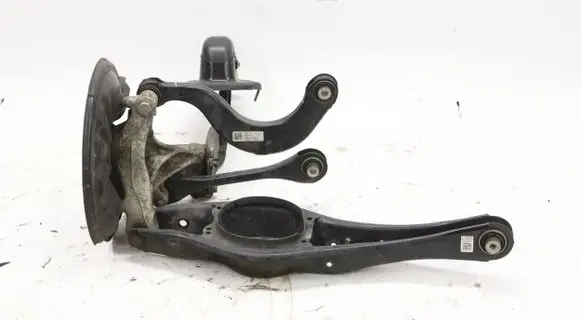 Volkswagen PASSAT B8 Rear wheel hub 5769401