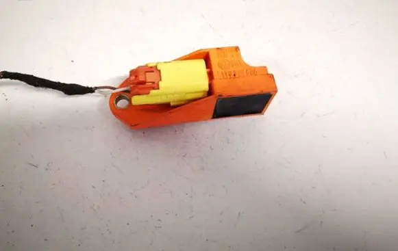 Volkswagen Touran I Airbag deployment crash/impact sensor 1t0909606 5wk43340