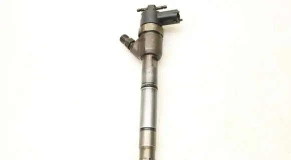 Hyundai i40 Fuel injector 338002A800