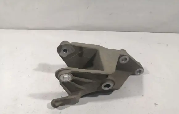 Opel Astra J Gearbox mounting bracket 13324497