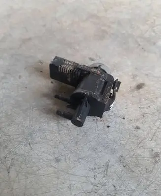 Audi Q5 SQ5 Turbo solenoid valve 1k0906283