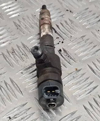 Opel Zafira B Fuel injector 0445110276 98325