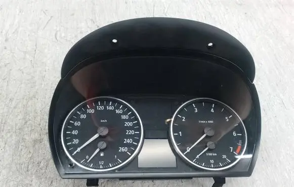 BMW 3 E90 E91 Speedometer (instrument cluster)