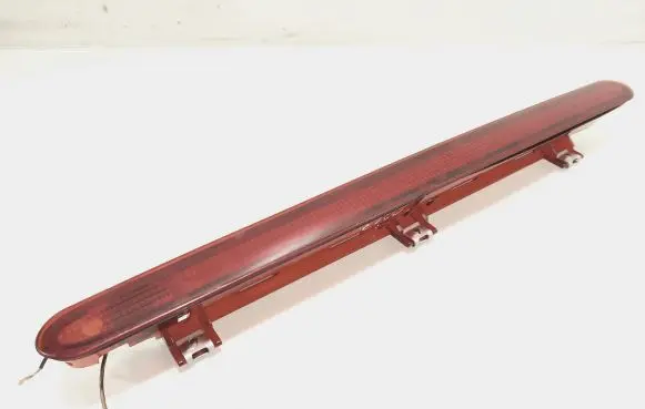 Volkswagen Touran I Third/center stoplight 15a353
