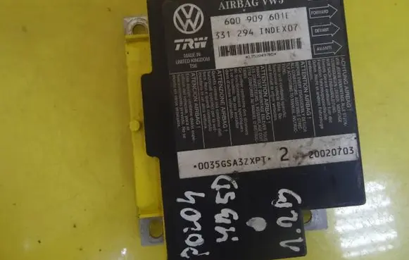 Volkswagen Polo IV 9N3 Airbag control unit/module 6Q0909601E 20020703