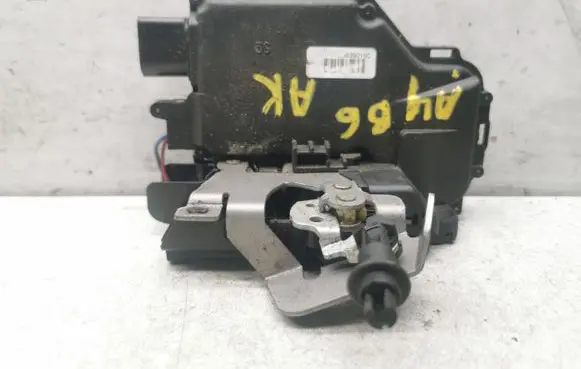Audi A4 S4 B6 8E 8H Rear door lock