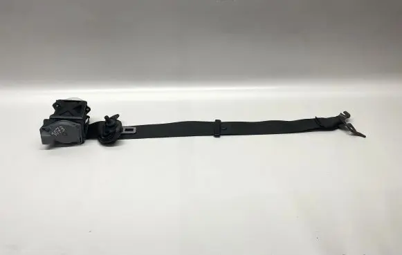 BMW X3 F25 Front seatbelt 7258431 S1725843104
