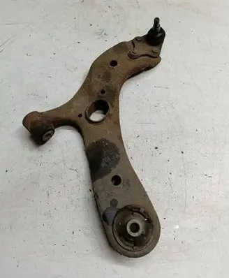 Toyota Verso Front control arm 305818
