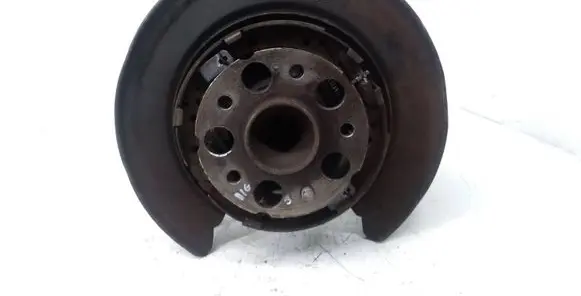 Honda CR-V Rear wheel hub spindle/knuckle 