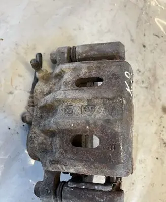 Peugeot 4007 Front brake caliper