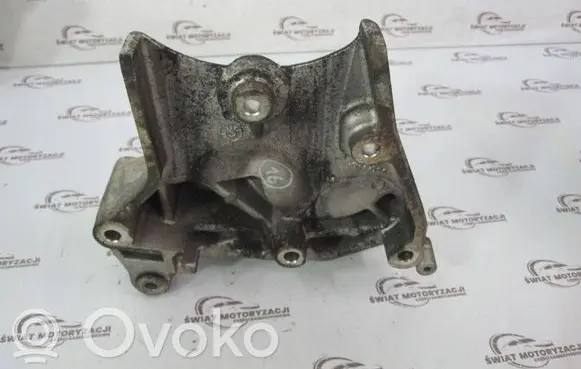 Opel Insignia A Engine mounting bracket 55566020