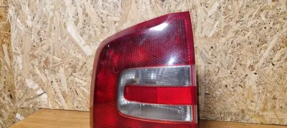 Skoda Octavia Mk2 (1Z) Rear/tail lights 1z9945095