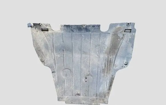 Renault Clio IV Engine splash shield/under tray 758903856R