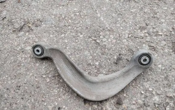 Rear control arm