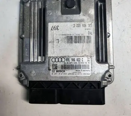 Audi A4 S4 B8 8K Engine control unit/module 03L906022C 03L906022B 0281014263