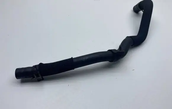 Mercedes-Benz C W203 Engine coolant pipe/hose