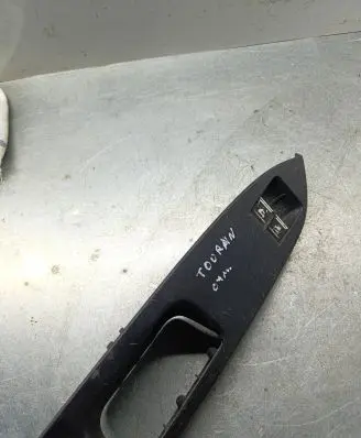 Volkswagen Touran I Electric window control switch