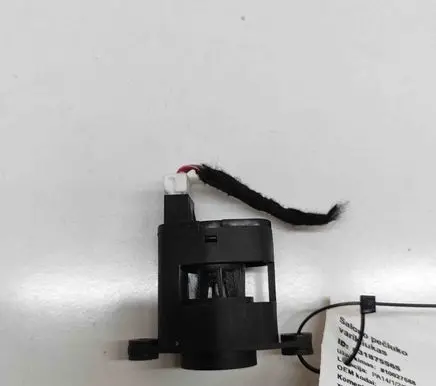 Tesla Model S Oil temperature sensor 100332600E