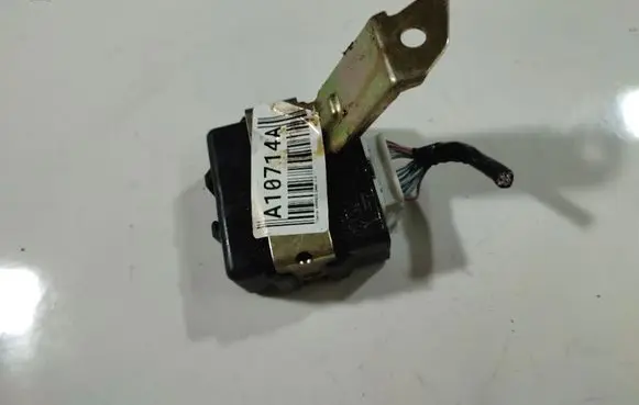 Toyota Avensis T250 Light module LCM 8996005020