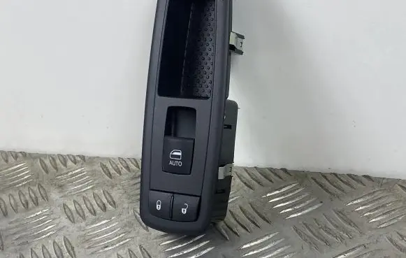 Jeep Grand Cherokee Electric window control switch 68086692AD
