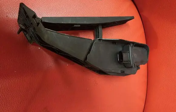 BMW 1 E81 E87 Accelerator throttle pedal 74766500 12037310