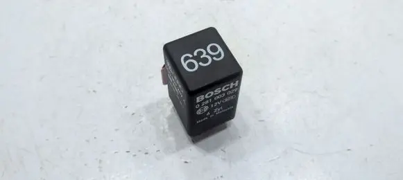 Audi A6 S6 C6 4F Glow plug pre-heat relay 4E0907282A
