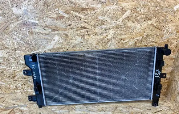 Nissan Leaf II (ZE1) Coolant radiator 214105SH0A
