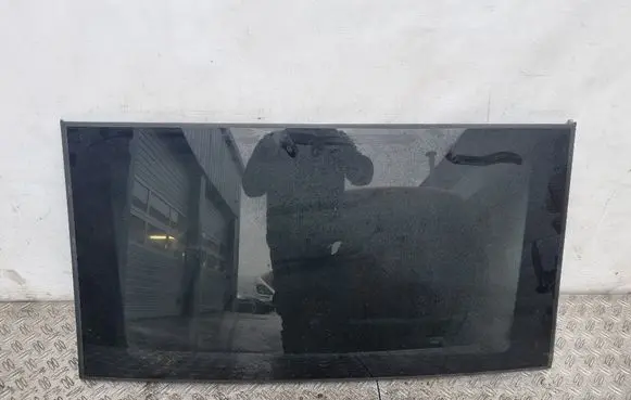 Mercedes-Benz E W211 Sunroof glass A2117800121