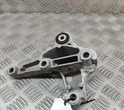 Mercedes-Benz A W176 Engine mounting bracket A2462401309