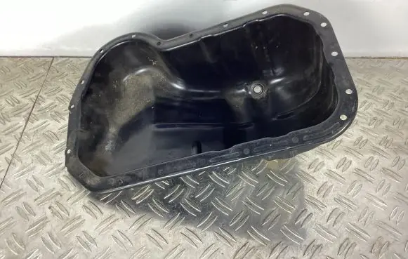 Audi A4 S4 B5 8D Oil sump 050103601