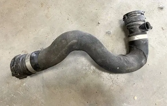 Audi Q5 SQ5 Engine coolant pipe/hose 8K0121055B 8K0121055