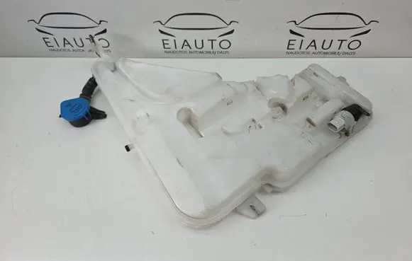 BMW 4 F36 Gran coupe Windshield washer fluid reservoir/tank 7241671 7241664 7298309