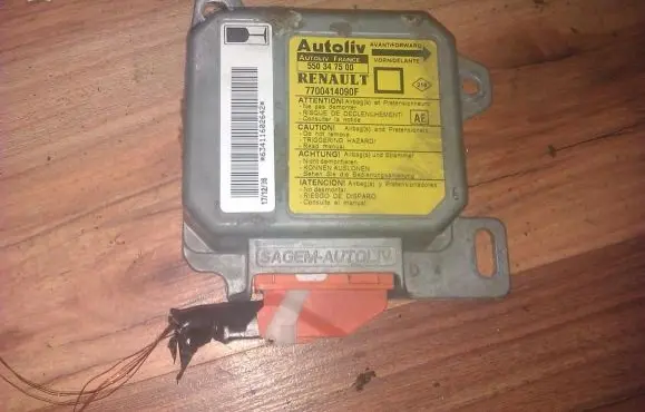 Renault Megane I Airbag control unit/module 7700414090f 550347500