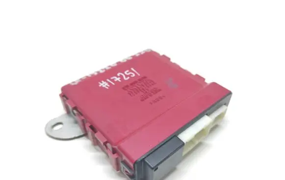Lexus IS 220D-250-350 Wing mirror control module 8943053010 1233006662