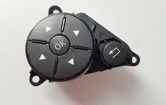 Mercedes-Benz GLK (X204) Steering wheel buttons/switches A2048210151 33492401 305544040162AB
