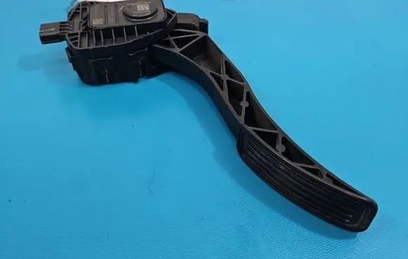 Ford Mondeo MK V Accelerator throttle pedal DG9C9F836AD IMPRK1565354