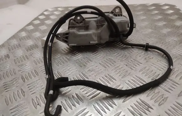 Volvo XC90 Vacuum air tank 31339809