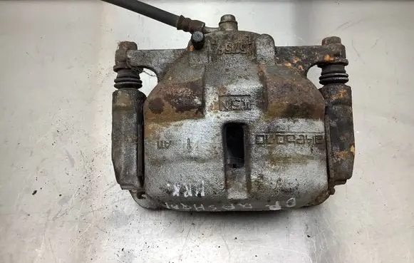 Nissan Qashqai Front brake caliper 