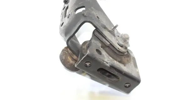 Toyota Avensis T270 Engine mount bracket 123610R040