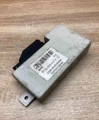 Mercedes-Benz E W210 Center console control module A2108207026