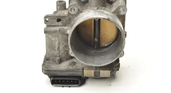 Volvo V70 Electric throttle body valve 8677796