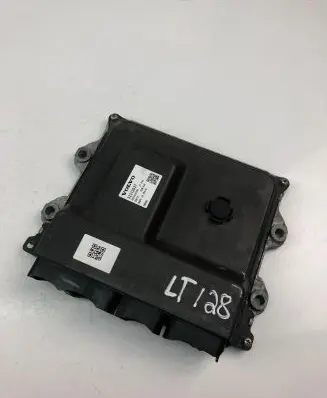 Volvo XC60 Engine control unit/module ECU 32313937