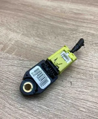 Toyota Auris 150 Airbag deployment crash/impact sensor 8983102060