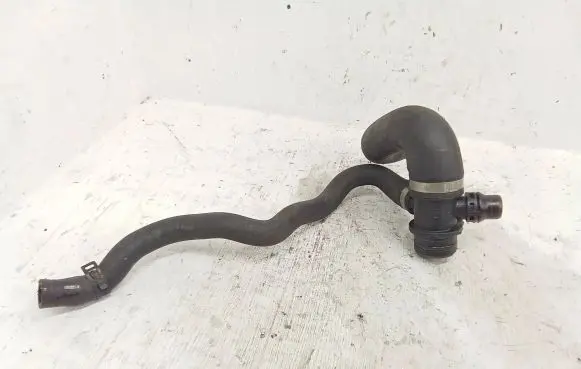 BMW 4 F32 F33 Engine coolant pipe/hose 7639997
