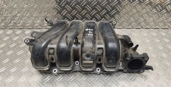 Toyota Yaris Intake manifold