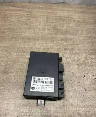 Mercedes-Benz C W203 Air suspension control unit module (rear) 1695452032 5DS00876900