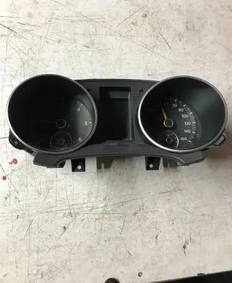 Volkswagen Golf VI Speedometer (instrument cluster) 5K0920970N
