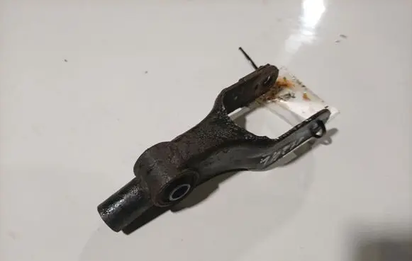 Citroen C8 Engine mounting bracket