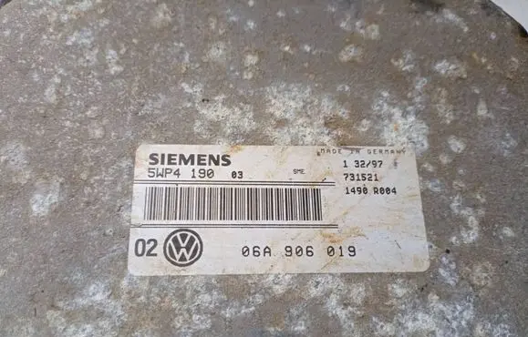 Volkswagen Golf IV Engine control unit/module 06A906019 5WP419003